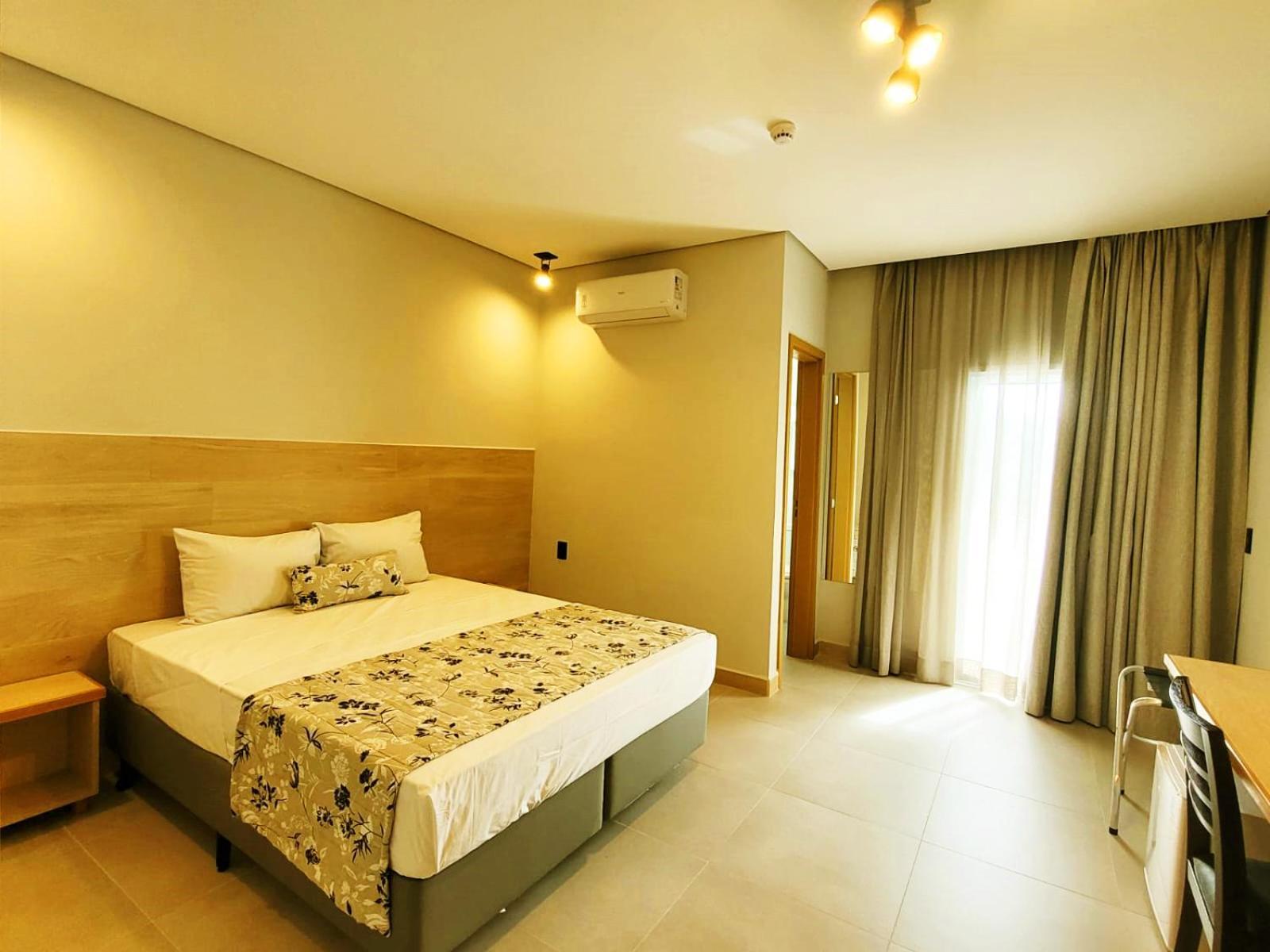 Deluxe Room,1722946736:JPEG